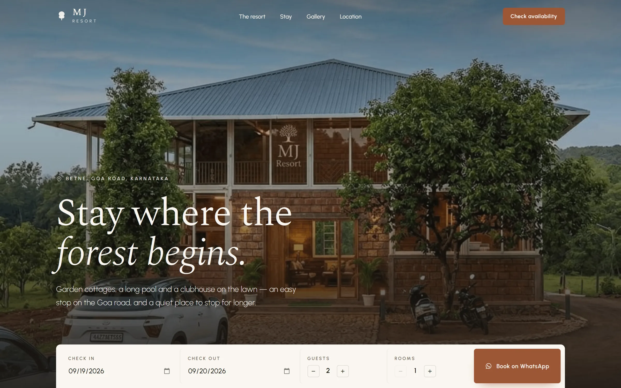 MJ Grand Hotel & Resort website on desktop